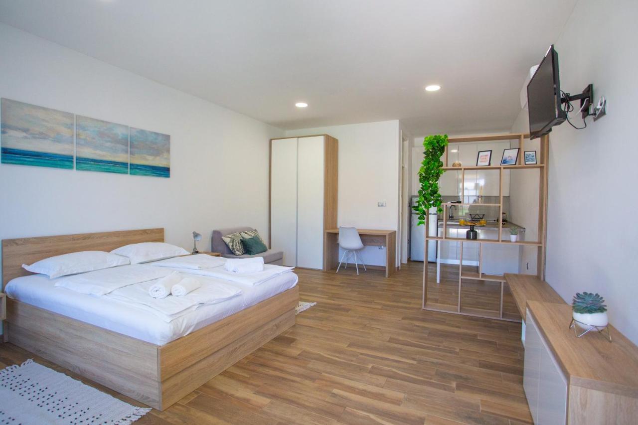 Poseidon Mobile Home Resort Makarska Eksteriør billede