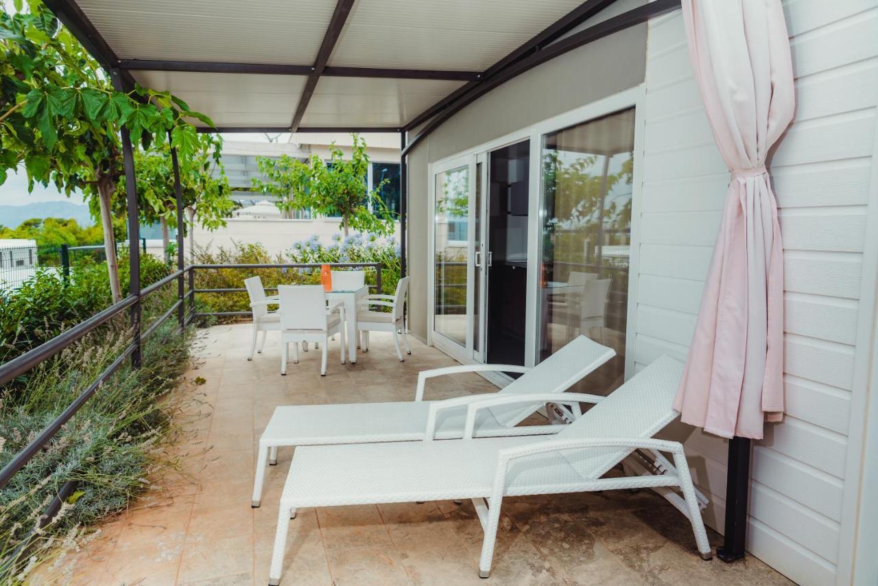 Poseidon Mobile Home Resort Makarska Eksteriør billede