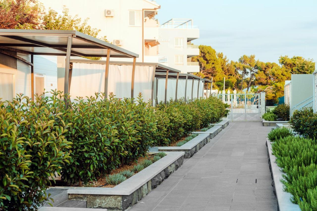 Poseidon Mobile Home Resort Makarska Eksteriør billede